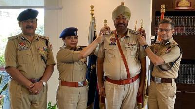 DGP PUNJAB HONOURS "SUPERCOP" FROM KHANNA, ELEVATES HIM TO RANK OF INSPECTOR