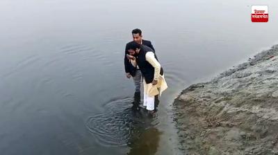 ਹਰਿਆਣਾ ਦੇ ਮੁੱਖ ਮੰਤਰੀ ਨੇ ਦਿੱਲੀ ਦੇ ਘਾਟ 'ਤੇ ਯਮੁਨਾ ਦਾ ਪਾਣੀ ਪੀਂਦੇ ਹੋਏ 