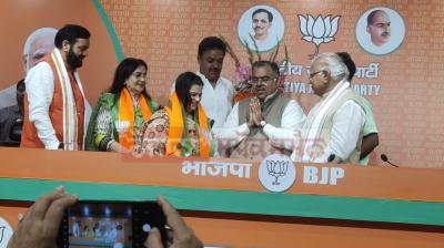 Kiran Chaudhary joined BJP along with daughter Shruti