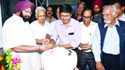 Captain Amarinder Singh Cutting Cake