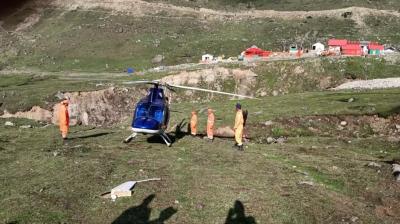 Helicopter makes emergency landing in Kedarnath
