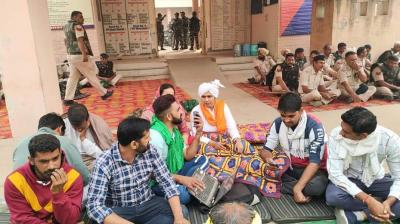 The protest that started during the BJP MP's protest in Hisar is still going on