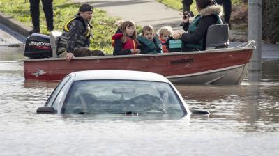  US-Canada crossing closed, entire area affected by floods