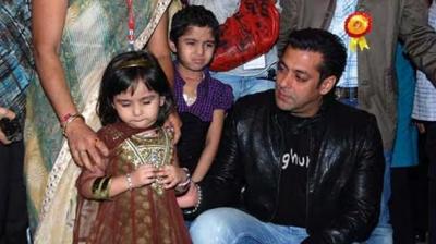 10 ਸਾਲਾ ਬੱਚੀ ਪੂਜਾ ਨਾਲ ਸਲਮਾਨ ਖਾਨ  