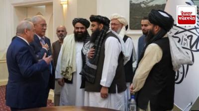 Russia lifts two-decade-old ban on Taliban