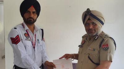 Head constable honoured for honesty