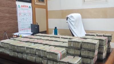 Cash worth Rs 4 crore recovered at the railway station