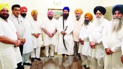 Captain Amarinder Singh During meeting
