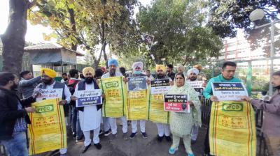  AAP stages walkout over BSF issue, asks what deal was struck between Modi and Channi