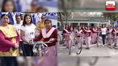 Diljott's Dream Buds Foundation donate bicycles to underprivileged girls 