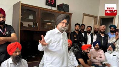 MP Sukhjinder Singh Randhawa meets the family of Tajinder Singh, a victim of government atrocities