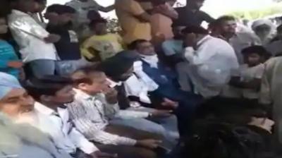  Farmers held hostage of agriculture department team for surveying Stubble 