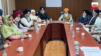 Convenor Wadala accepted the resignations submitted by the summoned leaders of the reform movement