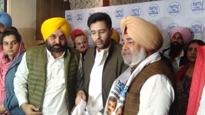 Sr. Congress leader Lalli Majithia joins AAP, will contest from Majitha