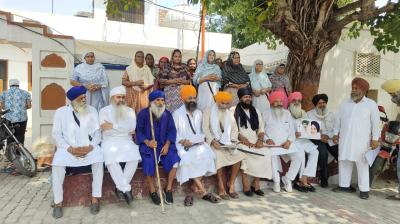 ਜੇਥਬੰਦੀਆਂ ਮਾਮਲੇ ਦੀ ਜਾਣਕਾਰੀ ਦਿੰਦੀਆਂ ਹੋਈਆਂ