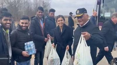 VK Singh meets Indian students stranded on Poland-Ukraine border