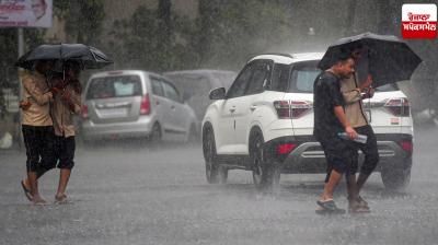Heavy rain in many parts of Delhi