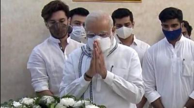 Narendra Modi pays last respects to Ram Vilas Paswan