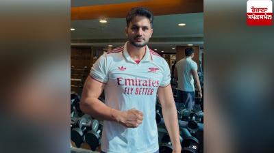 Youth shot dead outside gym in Sector 9 news