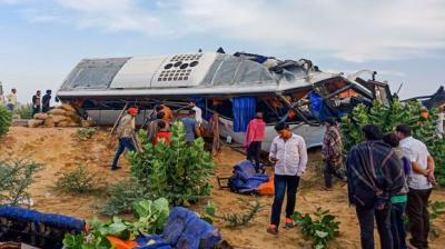 14 killed as bus, truck collide in Rajasthan's Bikaner