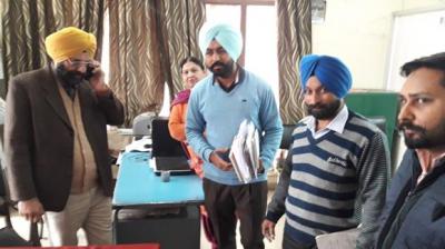 Government Office Investigation 35 Officers And Employees Absent