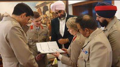 Personal visit of British Army to FM residence