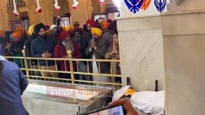 CM Bhagwant Maan along with his wife paid obeisance at Gurudwara Sri Fatehgarh Sahib