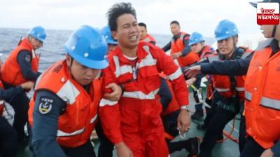 Two dead, four missing after boat sinks in South China Sea