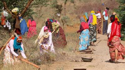  During the corona epidemic in 2020-21, 39 percent MNREGA card holders were 'unemployed'