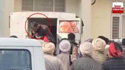 Police produced gangsters Puneet and Narendra Lali in court after remand ends