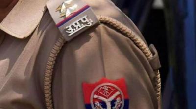 Fake Inspector in UP exposed by his Wife