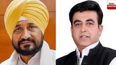 Captain Sandhu with congress workers