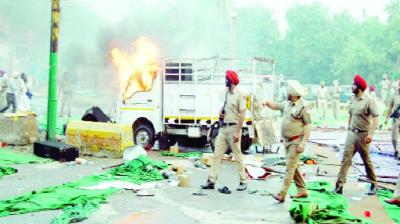 Police controlling Crime Scene