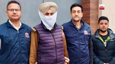 ਵਿਜੀਲੈਂਸ ਵਲੋਂ ਕਾਬੂ ਕੀਤਾ ਮੁਲਜ਼ਮ ਮਨਜੀਤ ਸਿੰਘ 