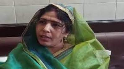 Rajasthan: BJP MP Ranjeeta Koli faints during attack on car in Bharatpur