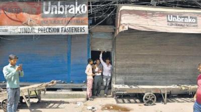 4 arrested for parking lot fued