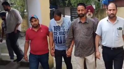 ASI taking bribe caught by Vigilance Bureau