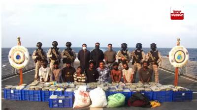 ਭਾਰਤੀ ਜਲ ਸੈਨਾ ਨੇ ਸ਼੍ਰੀਲੰਕਾਈ ਜਲ ਸੈਨਾ ਵਲੋਂ ਨਸ਼ੀਲੇ ਪਦਾਰਥਾਂ ਨਾਲ ਫੜੇ ਗਏ ਨਸ਼ਾਂ ਤਸਕਰ 