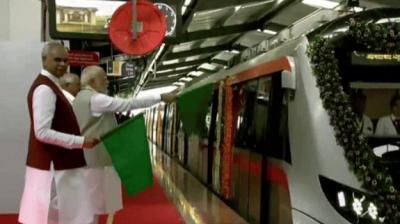  ਪ੍ਰਧਾਨ ਮੰਤਰੀ ਮੋਦੀ ਅਹਿਮਦਾਬਾਦ ਮੈਟਰੋ ਰੇਲ ਐਕਸਟੈਂਸ਼ਨ ਦੇ ਦੂਜੇ ਪੜਾਅ ਦਾ ਉਦਘਾਟਨ ਕਰਦੇ ਹੋਏ 