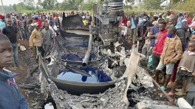 Oil tanker overturns in Kenya