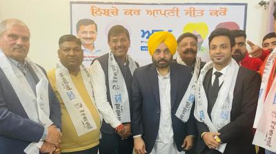Many prominent social workers and a former army officer joined AAP