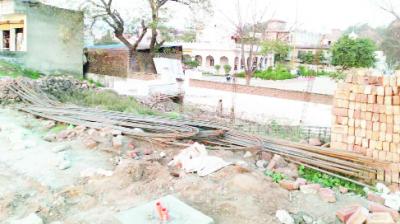 Shops made of construction outside Gurudwara Shri Biban Garh Sahib