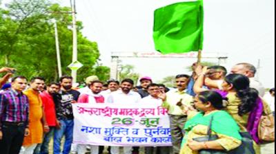 Leave Rally with Green Flag