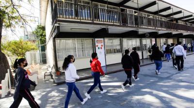 India in ukraine advises its citizens, particularly students, to return for now