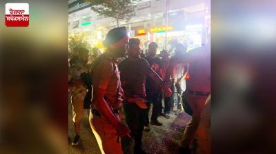 In Jalandhar, a young man who was intoxicated put his hands on khaki