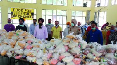 ਮਹੀਨੇ 'ਚ 5500 ਲੋੜਵੰਦ ਪਰਵਾਰਾਂ ਨੂੰ ਰਾਸ਼ਨ ਪਹੁੰਚਾ ਚੁਕੀ ਹੈ ਫ਼ੂਡ ਫ਼ਾਰ ਦ ਨੀਡੀ ਐਂਡ ਪੂਅਰ ਸੰਸਥਾ