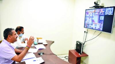 ਵਿਜੈ ਇੰਦਰ ਸਿੰਗਲਾ ਨੇ ਕੇਂਦਰੀ ਮਨੁੱਖੀ ਸਰੋਤ ਵਿਕਾਸ ਮੰਤਰੀ ਤੇ ਸੂਚਨਾ ਤਕਨਾਲੋਜੀ ਮੰਤਰੀ ਨੂੰ ਵੀਡੀਉ ਕਾਨਫ਼ਰੰਸ ਵਿਚ ਦਿਤਾ ਸੁਝਾਅ