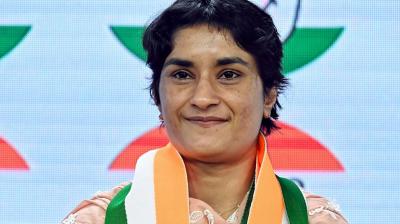 Vinesh Phogat should not have entered politics yet: Mahavir Phogat