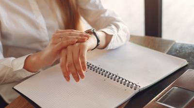 Centre warns of action against employees who reach office late