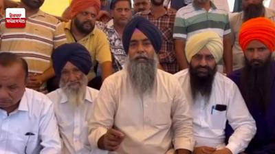 ਗੁਲਾਬ ਸਿੱਧੂ ਦੇ ਬਾਊਂਸਰ ਨੇ ਬਜ਼ੁਰਗ ਕਿਸਾਨ ਤੋਂ ਮੰਗੀ ਮੁਆਫੀ